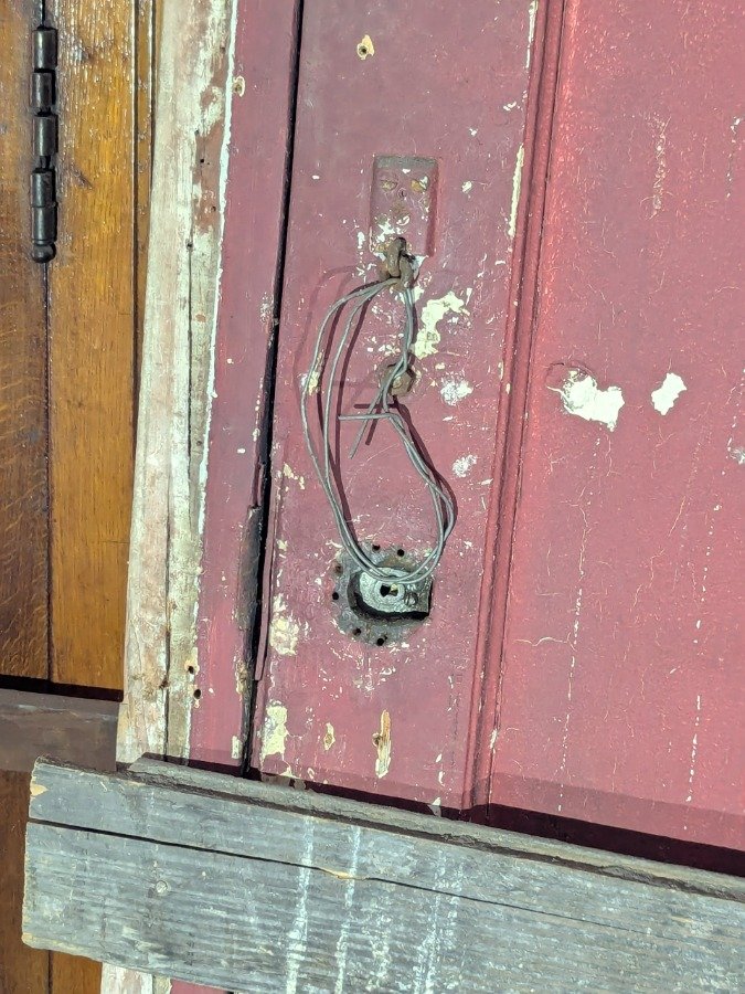 Puerta antigua de madera con arco carpanel - imagen 11