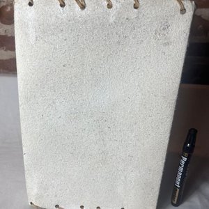 Pantalla de Lámpara Artesanal en Lonja de Cuero - imagen 4