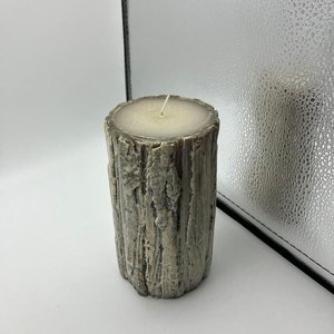 Vela decorativa con forma de tronco de árbol - imagen 3