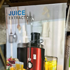 Lote siguiente: Extractor de Jugo Rojo Metálico