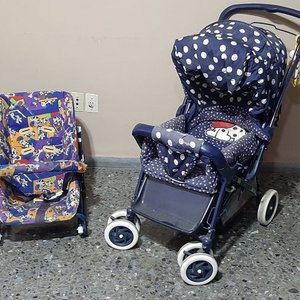 Lote siguiente: Cochecito de Bebé Azul con Estampado de Dálmatas y Silla para Auto a Juego