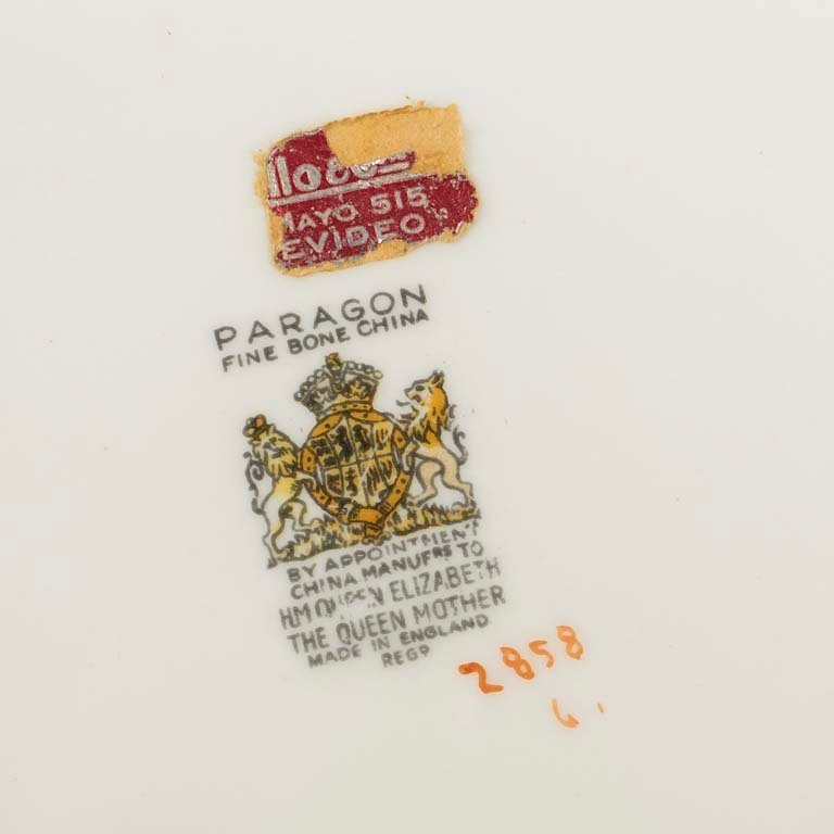 Platos de porcelana Bavaria y Paragon - Medidas 25.5 y 27cm - imagen 2