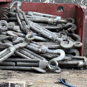 Lote anterior: Lote de Tensores y Ganchos Metálicos para Carga