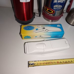 Dos termos y aspiradora de mesa a pilas - imagen 5