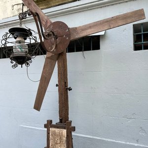 Farol Rústico de Madera y Hierro Fundido con Aspas - imagen 9