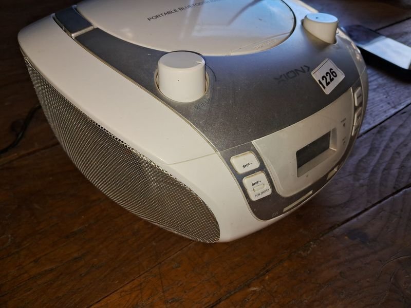 Reproductor de CD y radio marca Xion - imagen 2