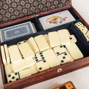 Lote de Juegos: Ajedrez, Dominó y Naipes - imagen 2