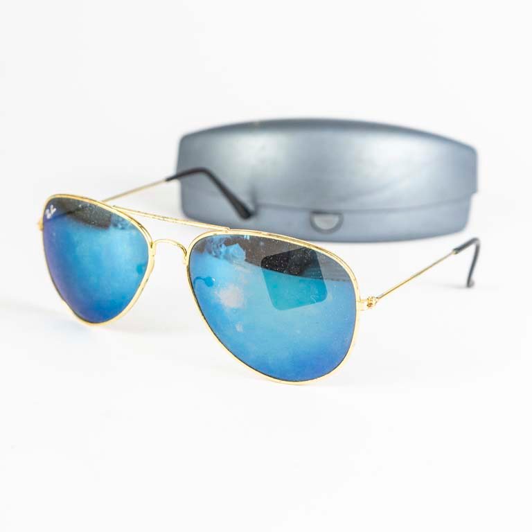 Par de lentes de sol imitación Ray Ban con detalles y avería - imagen 2