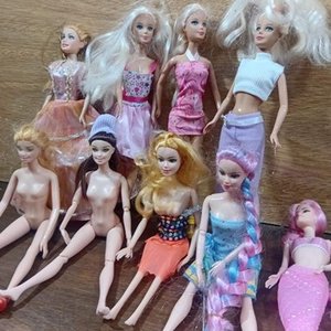 Lote de 9 Muñecas Estilo Barbie y Sirena - imagen 3