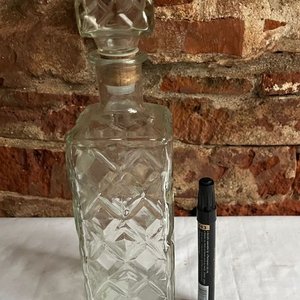 Lote anterior: Botellón de Vidrio Repujado para Whisky con Tapón