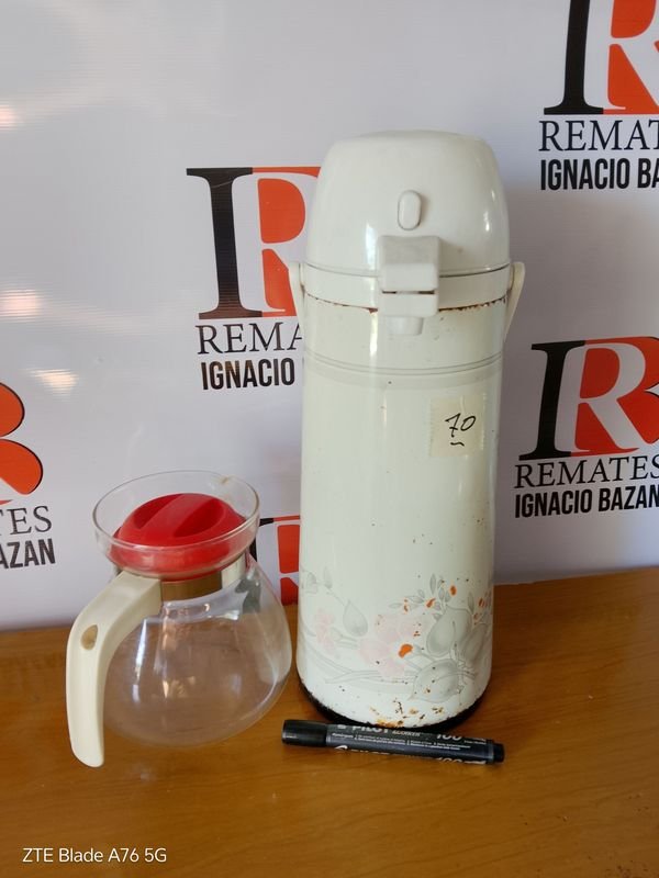 Lote anterior: Cafetera y Pitcher de Vidrio con Tapa de Plástico