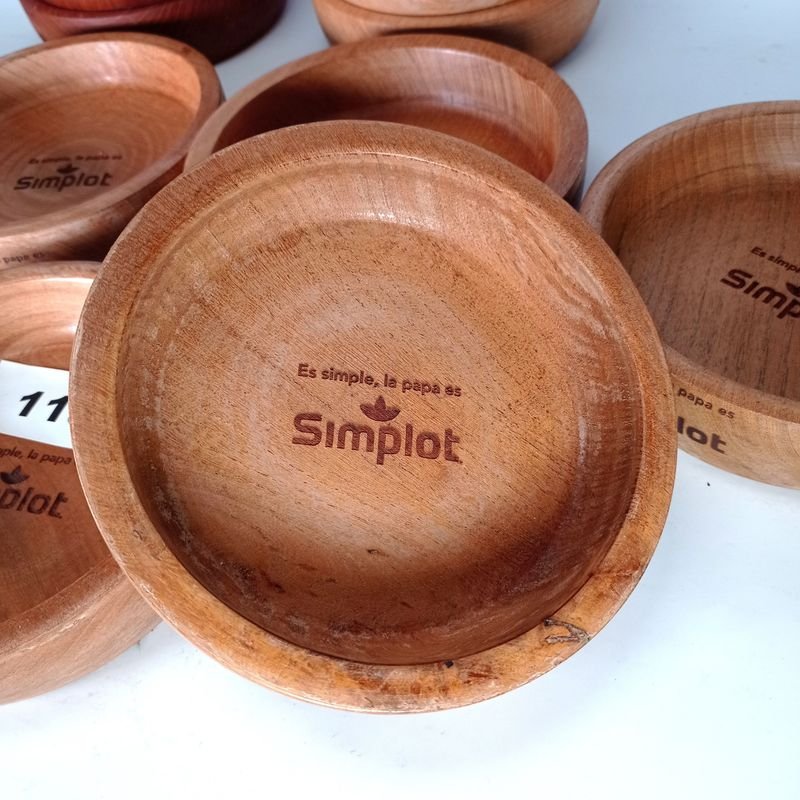 Doce cuencos en madera con publicidad de Papas Simplot - imagen 2