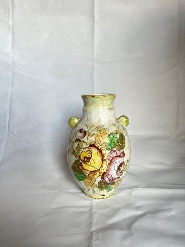 Lote siguiente: Jarrón de cerámica decorativo