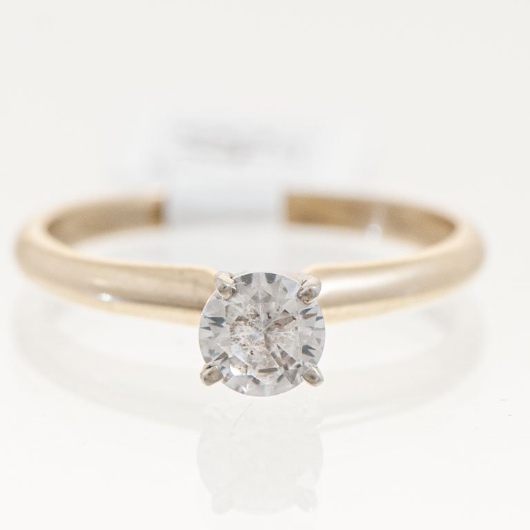 Lote anterior: Anillo de oro 18k con circonia