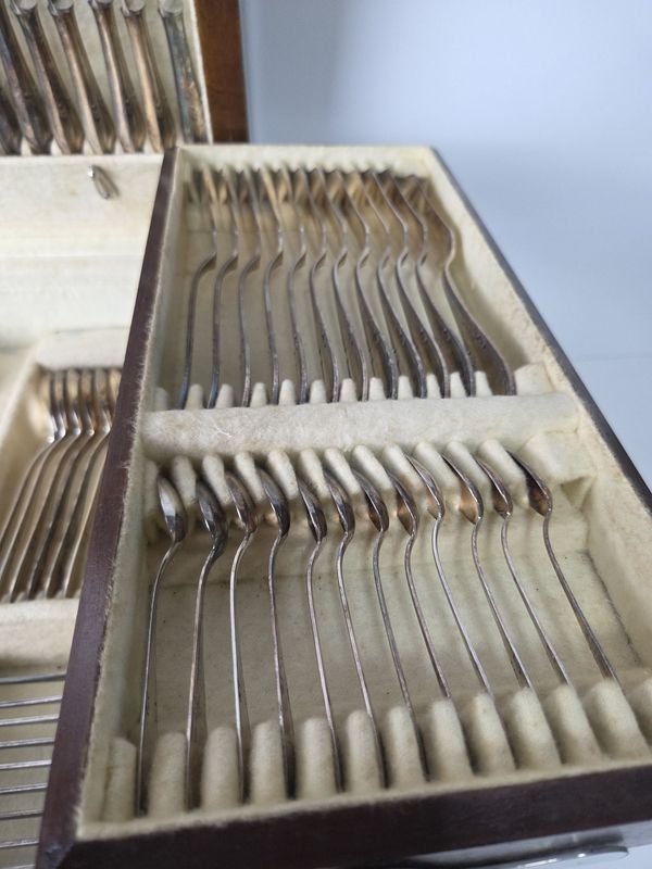 Excepcional juego de cubiertos en platina Eberle con su caja original y llave - imagen 3