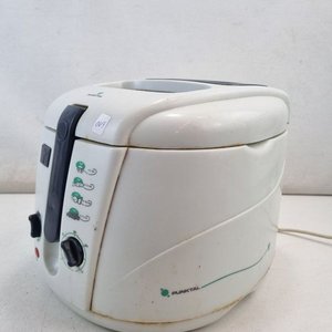 L 343 - Práctica freidora eléctrica marca Punktal con canasto interno y control de temperatura (Funciona) - imagen 5