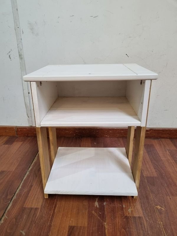 Mesa Auxiliar de Arrimo Dos Tonos Madera Clara y Melamina Blanca