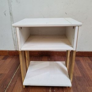 Lote siguiente: Mesa Auxiliar de Arrimo Dos Tonos Madera Clara y Melamina Blanca