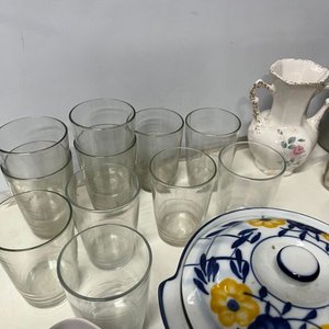 Lote de Vajilla y Utensilios de Cocina: Olla de Loza, Vasos de Vidrio, Compoteras y Más - imagen 10