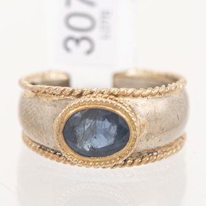 Anillo de Oro 18k con Zafiro Central - imagen 1