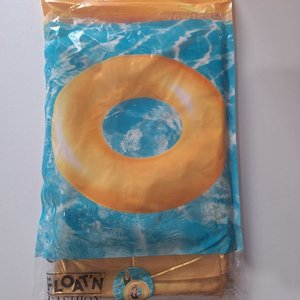 Lote siguiente: Lote de 3 Gomones Inflables Dorados Bestway 91 cm