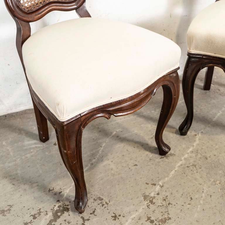 Sillas de dormitorio victorianas antiguas con respaldo esterillado y asiento tapizado - imagen 3