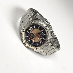 Reloj Casio Caballero Malla Metal Dorado y Negro - imagen 2