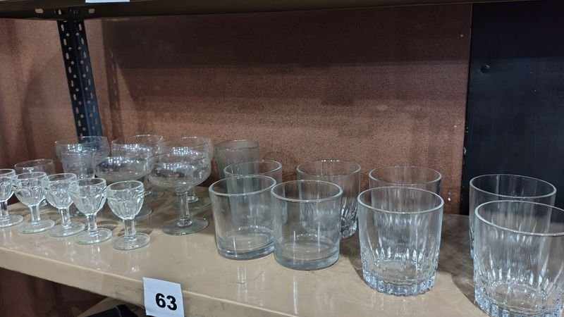 Lote anterior: Copas y vasos de whisky de cristal