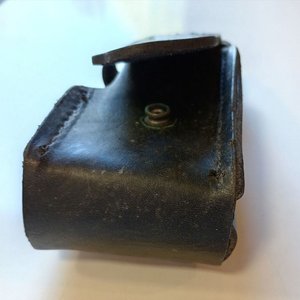 Funda Táctica de Cuero Negro para Spray de Pimienta o Maza GOEC - imagen 3