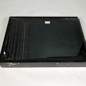 Vitrina Exhibidora Rectangular de Madera y Vidrio - imagen 1