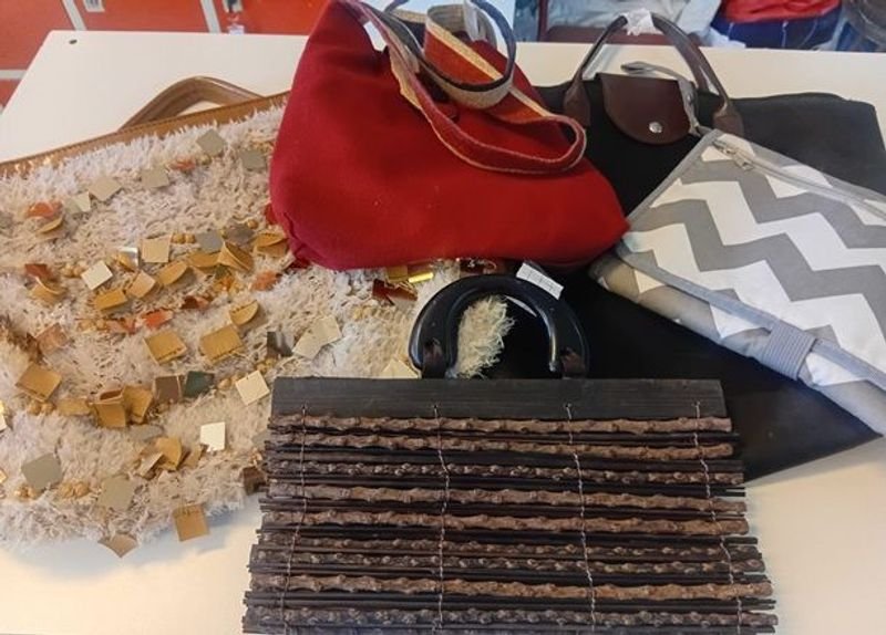 Colección de bolsos y carteras de segunda mano - imagen 3
