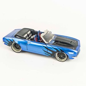 Auto Chevrolet Camaro escala 1/24 colección Maisto  - imagen 2