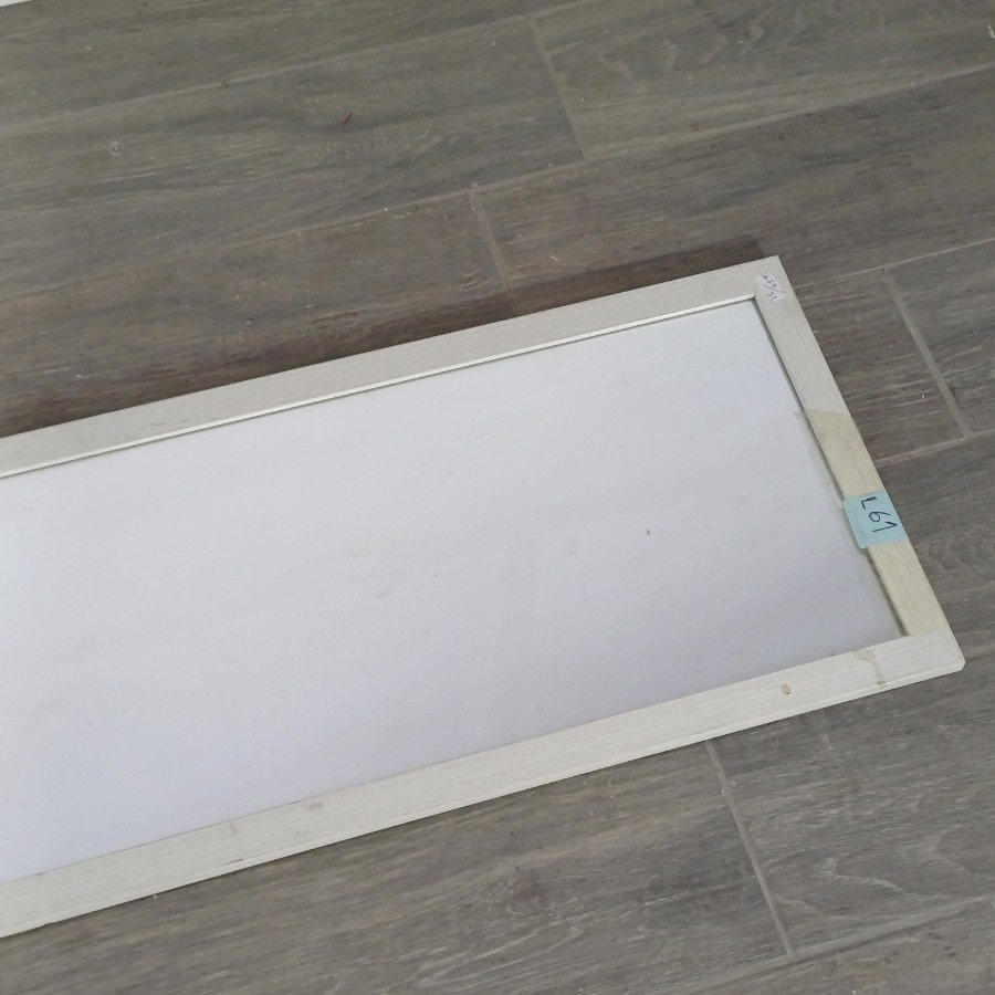 Espejo rectangular con marco de imitación madera - imagen 4
