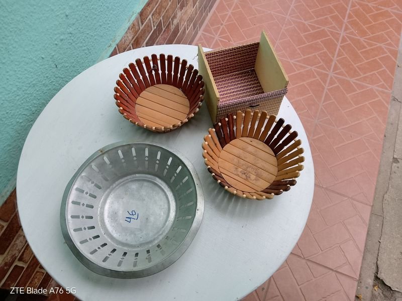 Lote siguiente: Paneras Coloridas con Tray, Taza y Caja