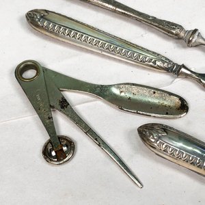 Conjunto de 4 Utensilios Metálicos con Cabos Bañados - imagen 3