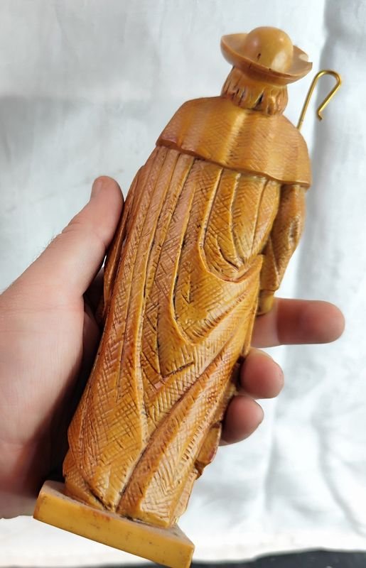 Escultura religiosa en madera de alta calidad - imagen 4