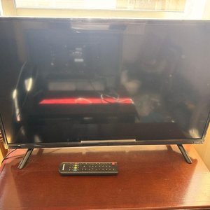 Televisor LED Panavox Modelo 32DC63 con Control Remoto - imagen 1
