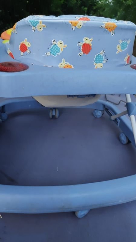 Silla y Andador para Bebés con Ruedas - imagen 3
