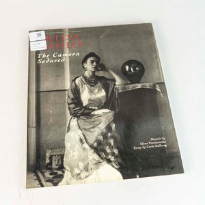 Libro "Frida Kahlo: La Cámara Sedujo" - Biografía y Fotografías - imagen 1