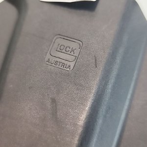 Funda, Porta Cargador y Porta Linterna Glock Originales - imagen 2