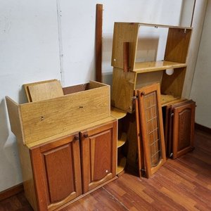 Aéreo de Cocina Desarmado con Frente de Madera y Puertas con Vidrio - imagen 4
