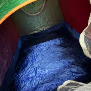 Carpa Igloo Autoarmable Verde/Roja para 4/5 Personas - imagen 5