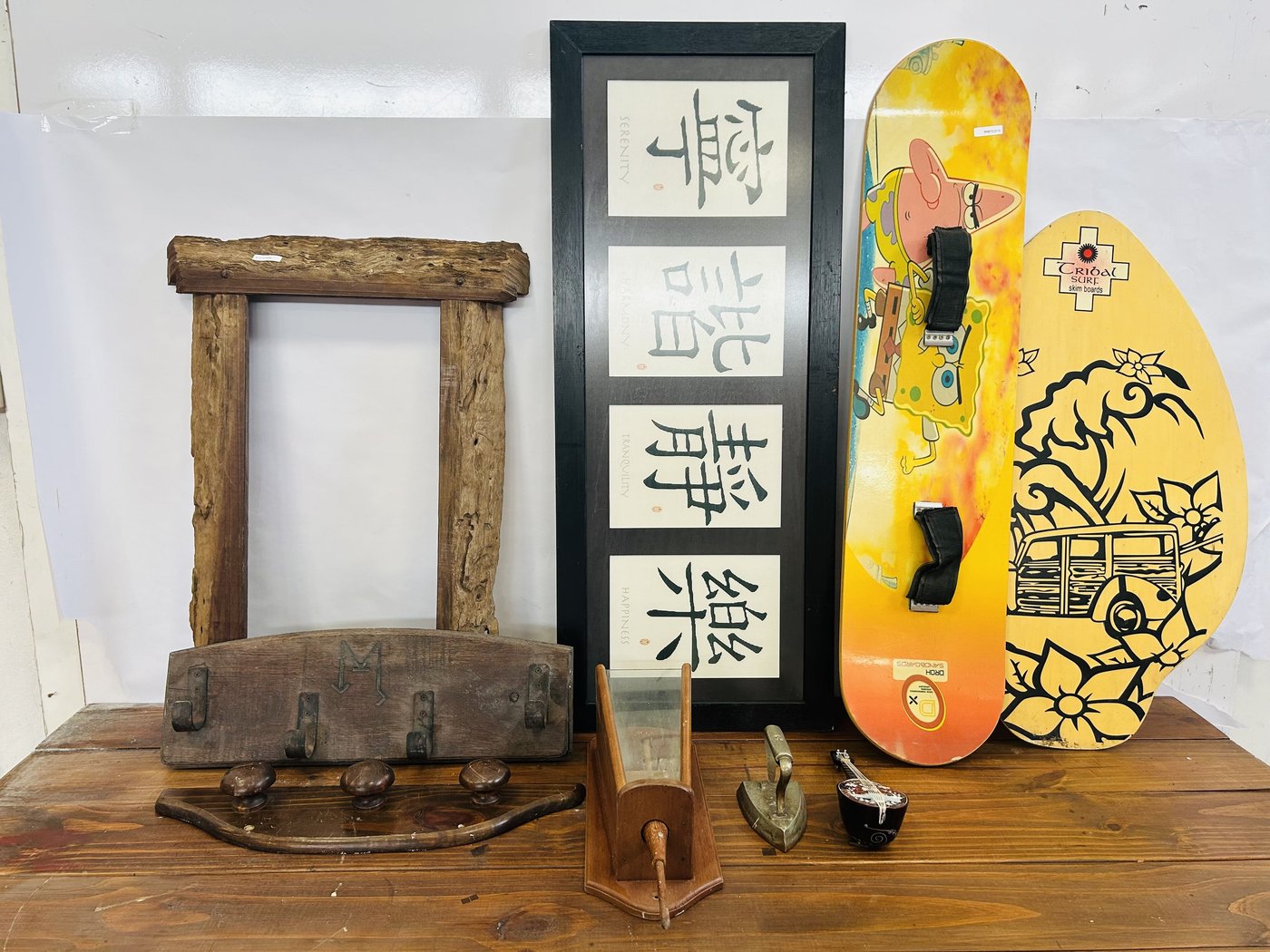 Lote de Cuadros, Skim Boards y Objetos Decorativos