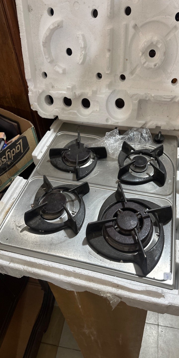 Anafe de Cocina con 4 quemadores y hornos
