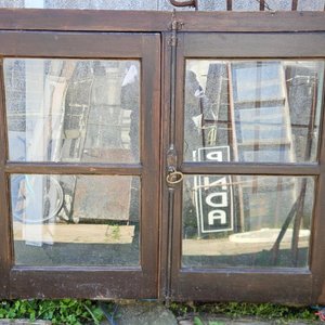 Lote anterior: Ventana de madera de 2 hojas
