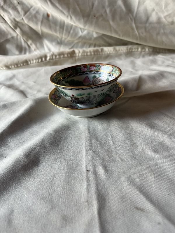 Taza y plato macu: Arte cerámico de colores - imagen 2