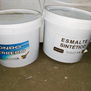 Lote siguiente: Dos Tarros de Fondo Herrero y Esmalte Sintético Negro 10 Litros