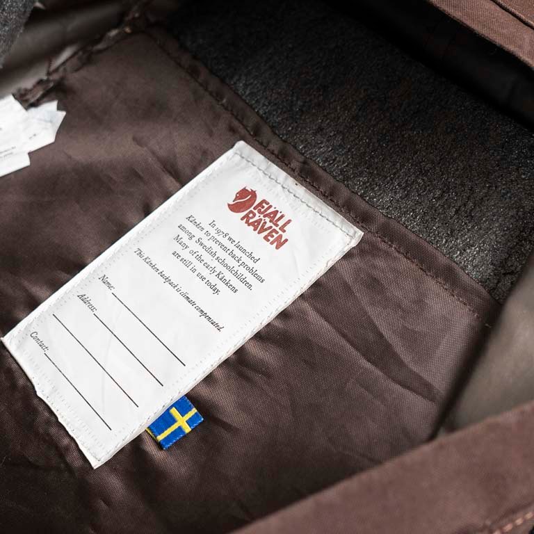 Mochila Kanken Fjällräven con detalles - imagen 2