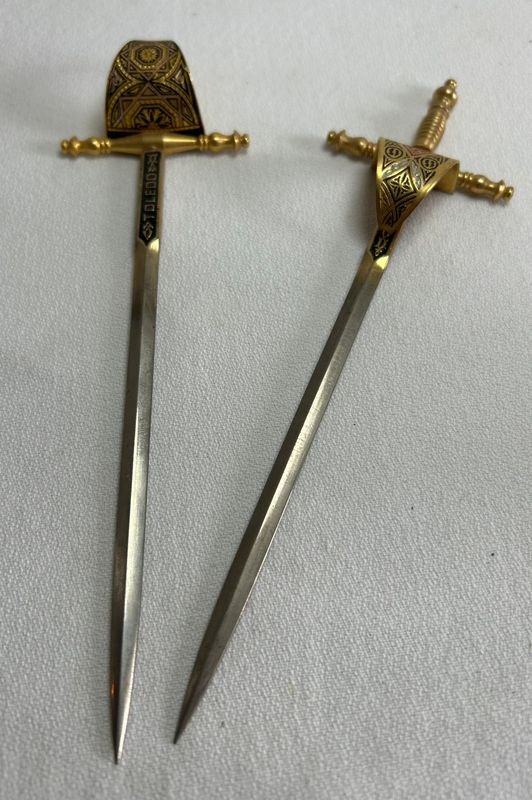 Dos Abrecartas Españoles Estilo Espada, 17cm