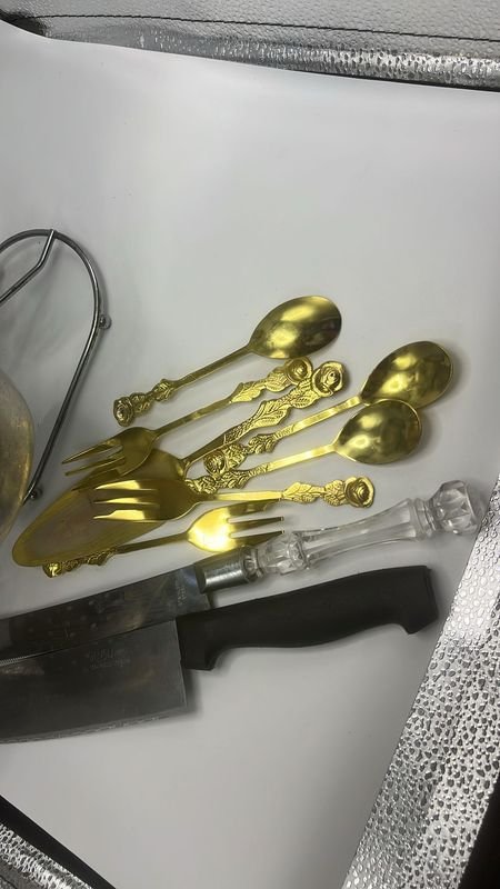 Utensilios de cocina en buen estado - imagen 1